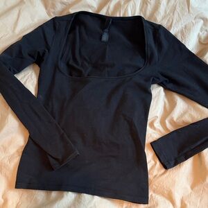 SKIMS Midnight Long Sleeve Top